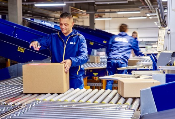 National and international customs clearances