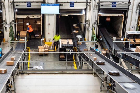 Cómo gestionar los envíos de tu ecommerce en picos de alta demanda