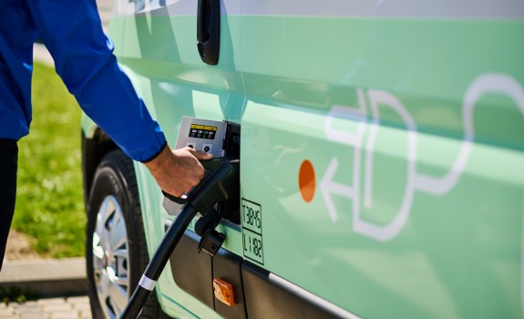 gls drivers close to their ebikes
