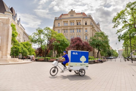  GLS elektromos teherkerékpár az utakon