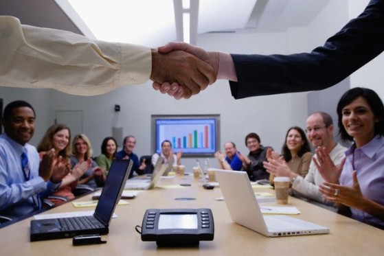Meeting with the customer about the parcel delivery offer